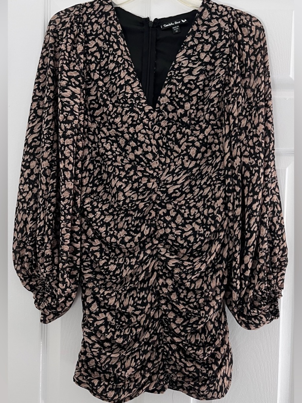 Double Zero Women’s Black-Tan Blush Printed Long Sleeve Dress